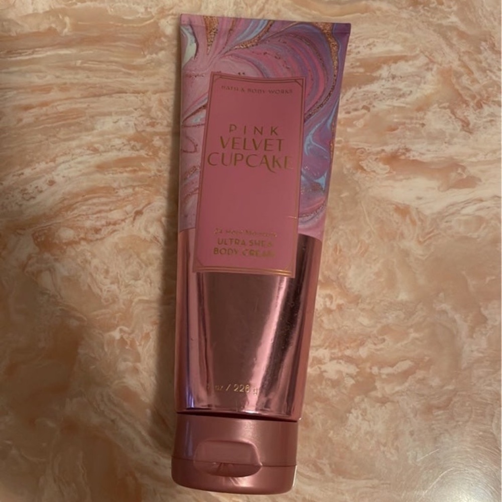 Pink Velvet Cupcake by Bath and Body Works